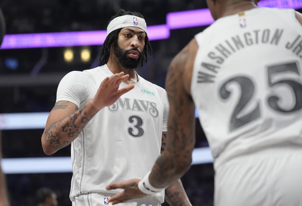 曼联官方：19岁后卫路易斯-杰克逊租借加盟国家联赛球队索利赫尔